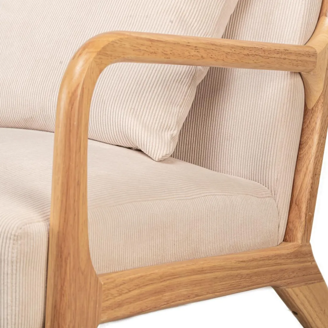Le fauteuil de salon OHAMA design scandinave