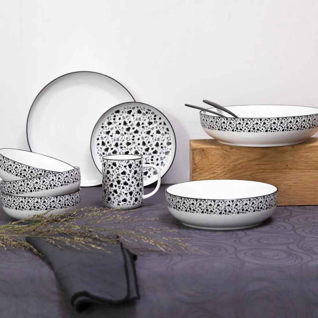 Lot de 4 assiettes creuses céramique BLACK FLOWERS