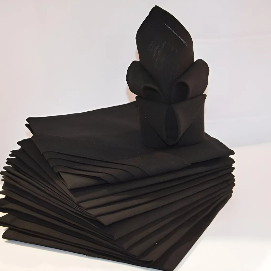 Lot de 12 serviettes de table carré en coton noir