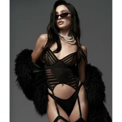 Lune Bellis corset et string