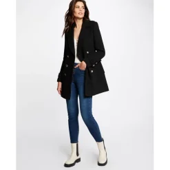 Manteau droit boutonné