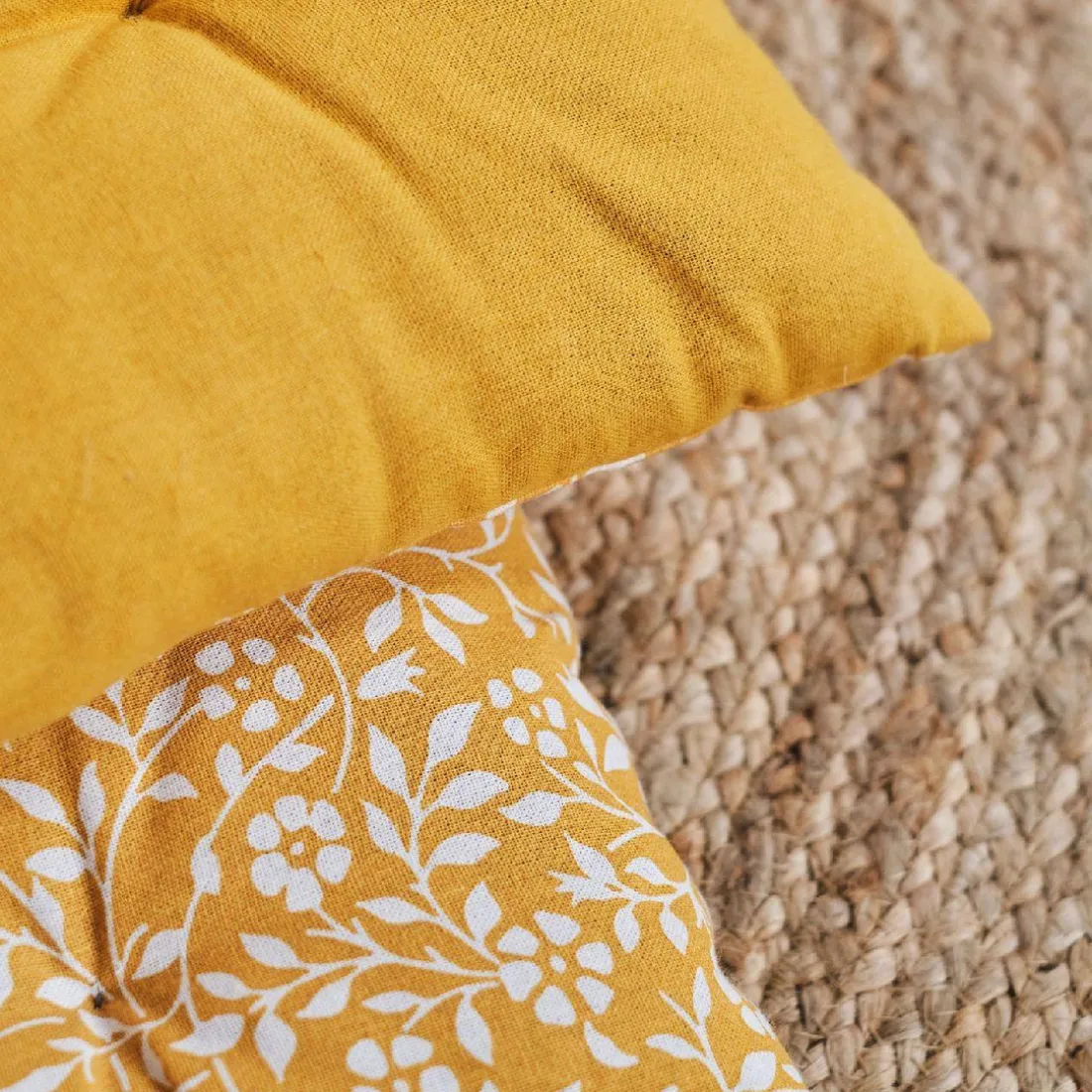 Matelas de sol INDIAN FLOWERS Eden en gaze de coton Ocre