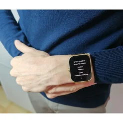 Montre connectée Mixte Smarty Super Amoled - SW070L Bracelet Acier Doré