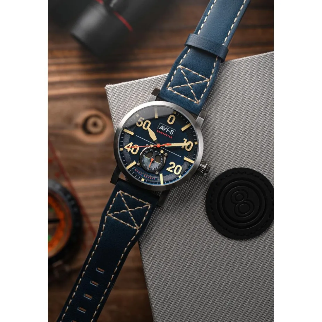 Montre Homme AVI-8 Dambuster Chadwick Meca-Quartz - AV-4113-01 Bracelet Cuir Bleu