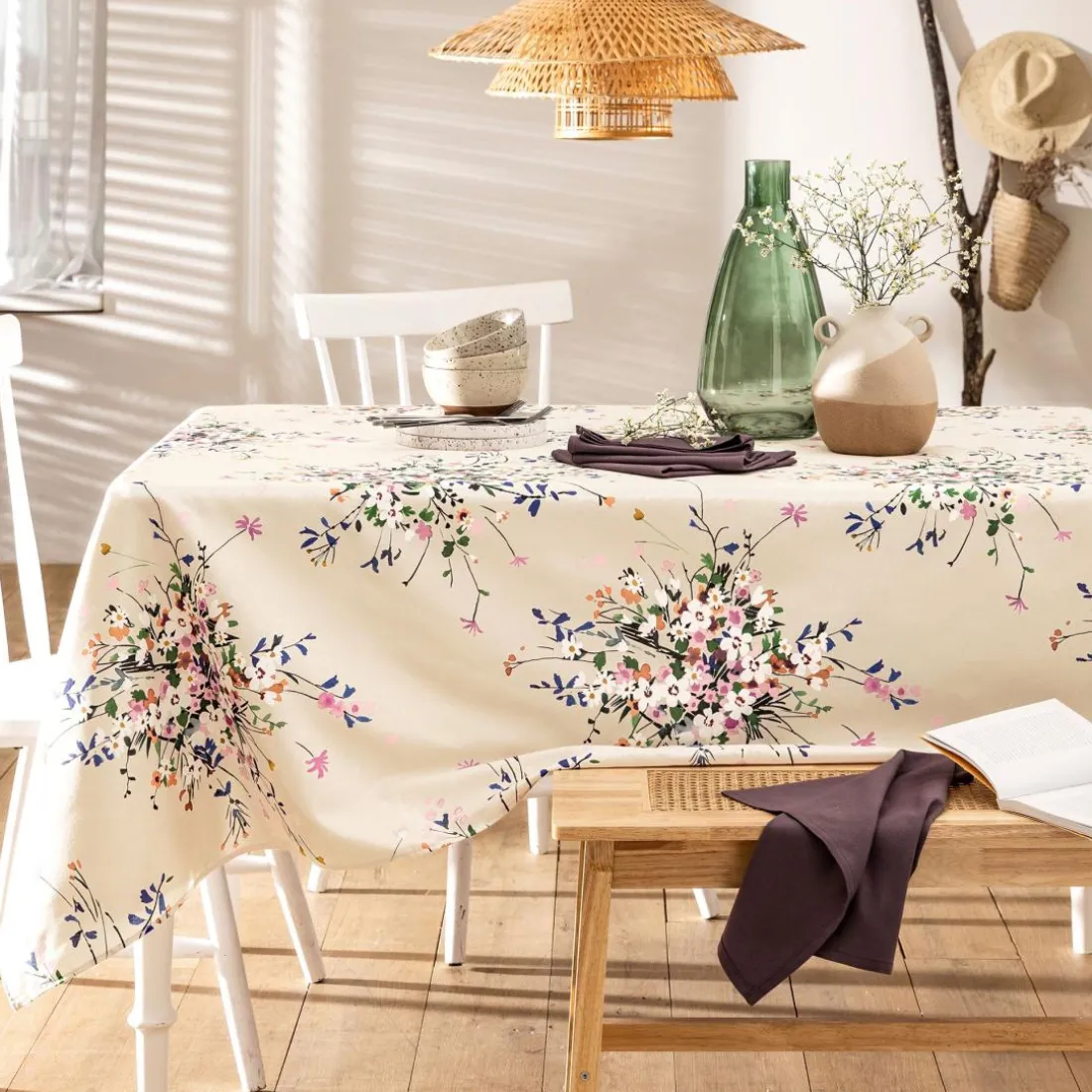 Nappe antitache ALLESSISA motif fleurs multicolore