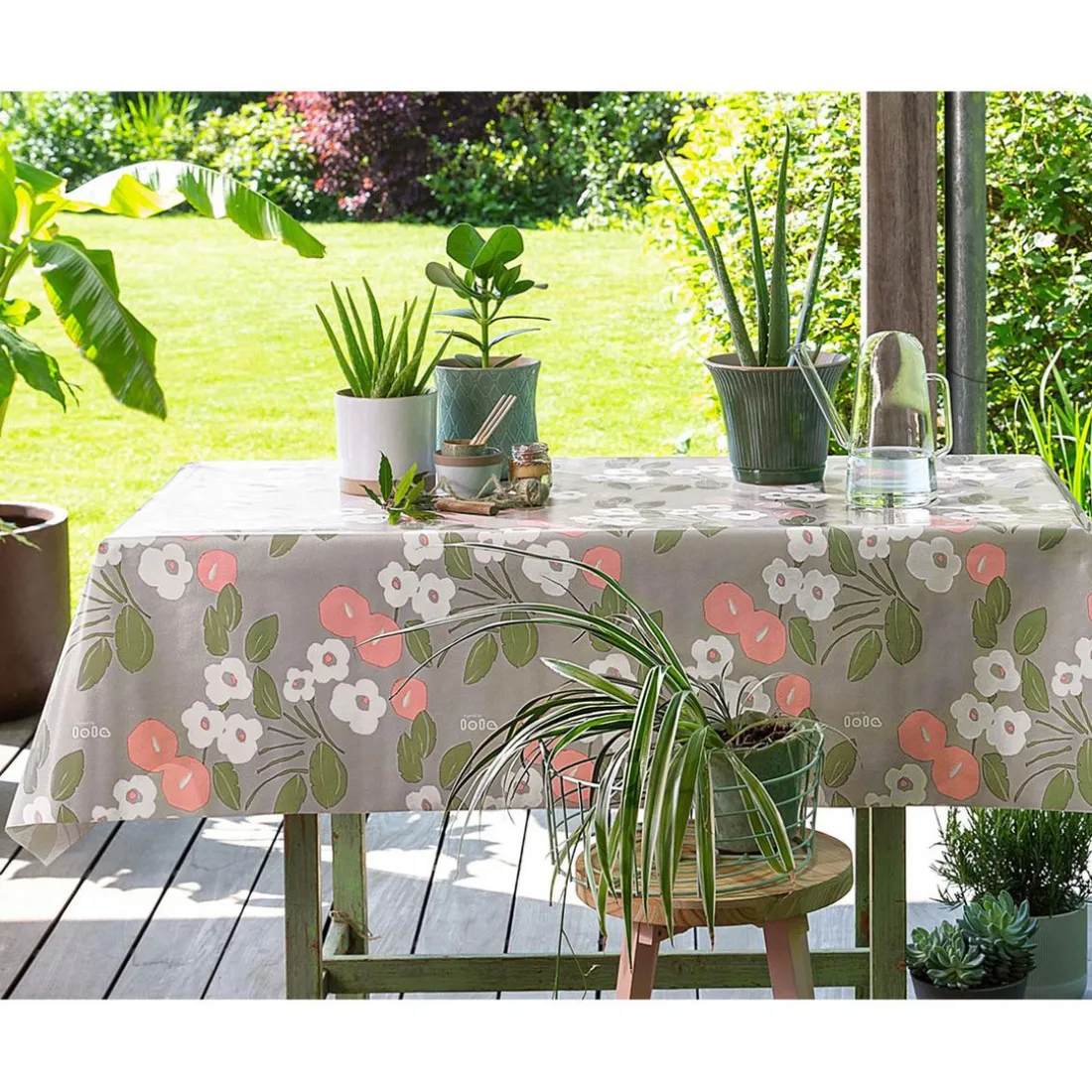 Nappe en Toile cirée BLOOM ROMANTIC à fleurs blanches et roses