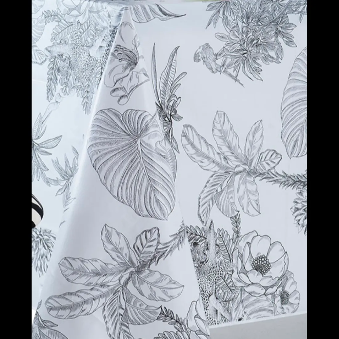 Nappe Rectangle Tropical Puma Toile Ciree Blanc