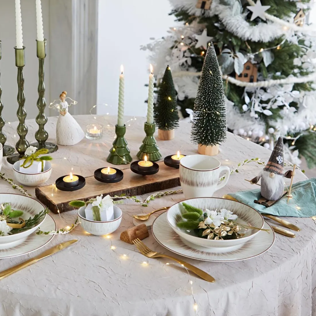 Nappe ronde en polyester FONTANA 180 øu froissé permanent beige chanvré