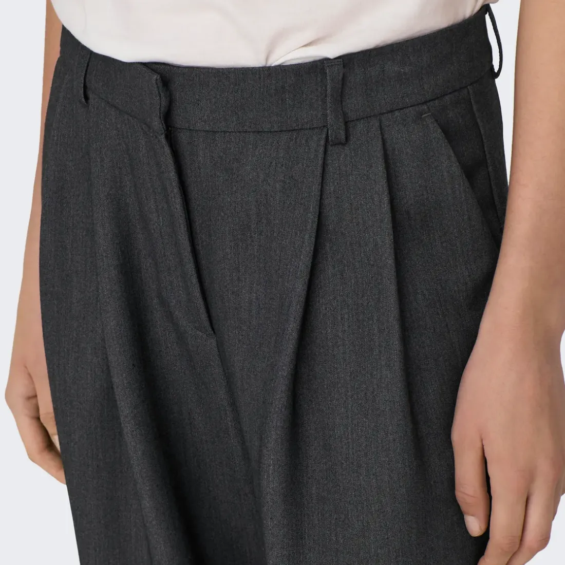 Pantalon à jambe large ONLHATTIE - Gris Noir Julia