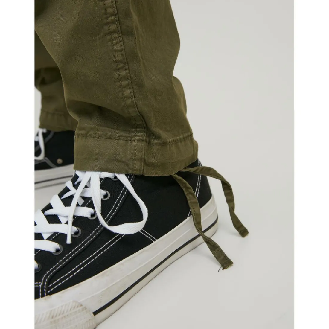 Pantalon cargo Carrot Fit Vert foncé en coton