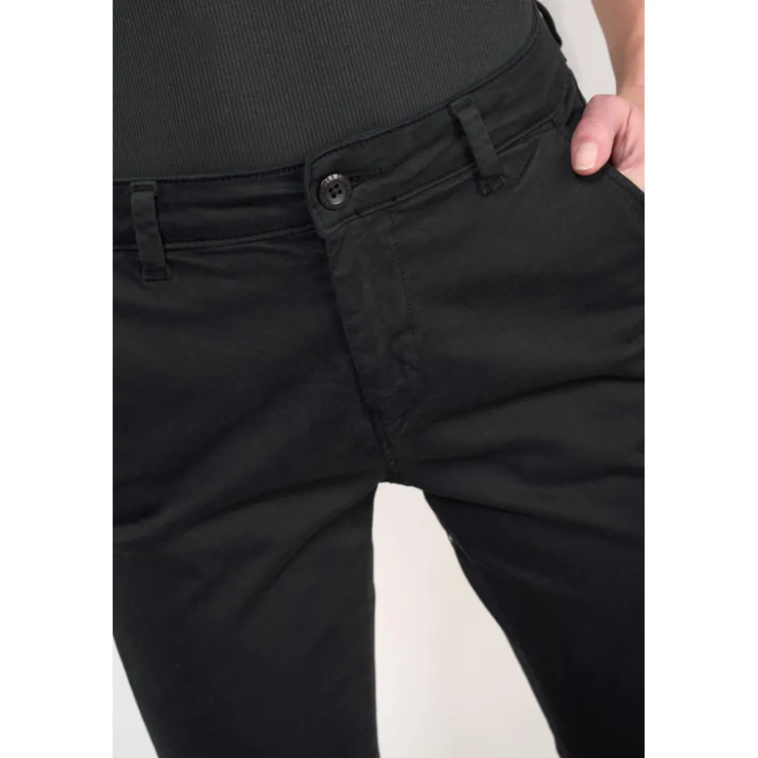 Pantalon chino DYLI 6 noir June en coton