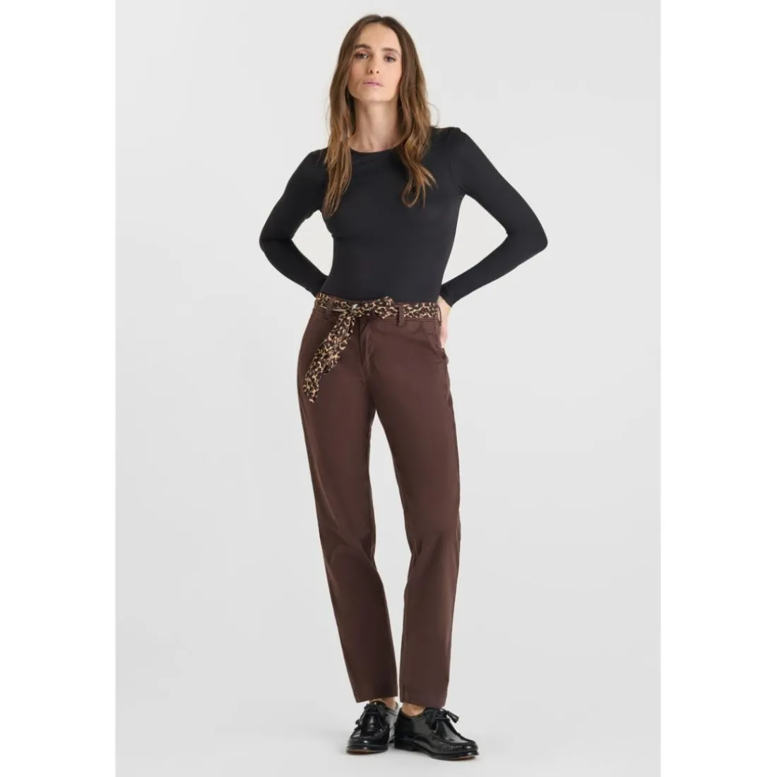 Pantalon droite KRISTIN marron en coton Ida
