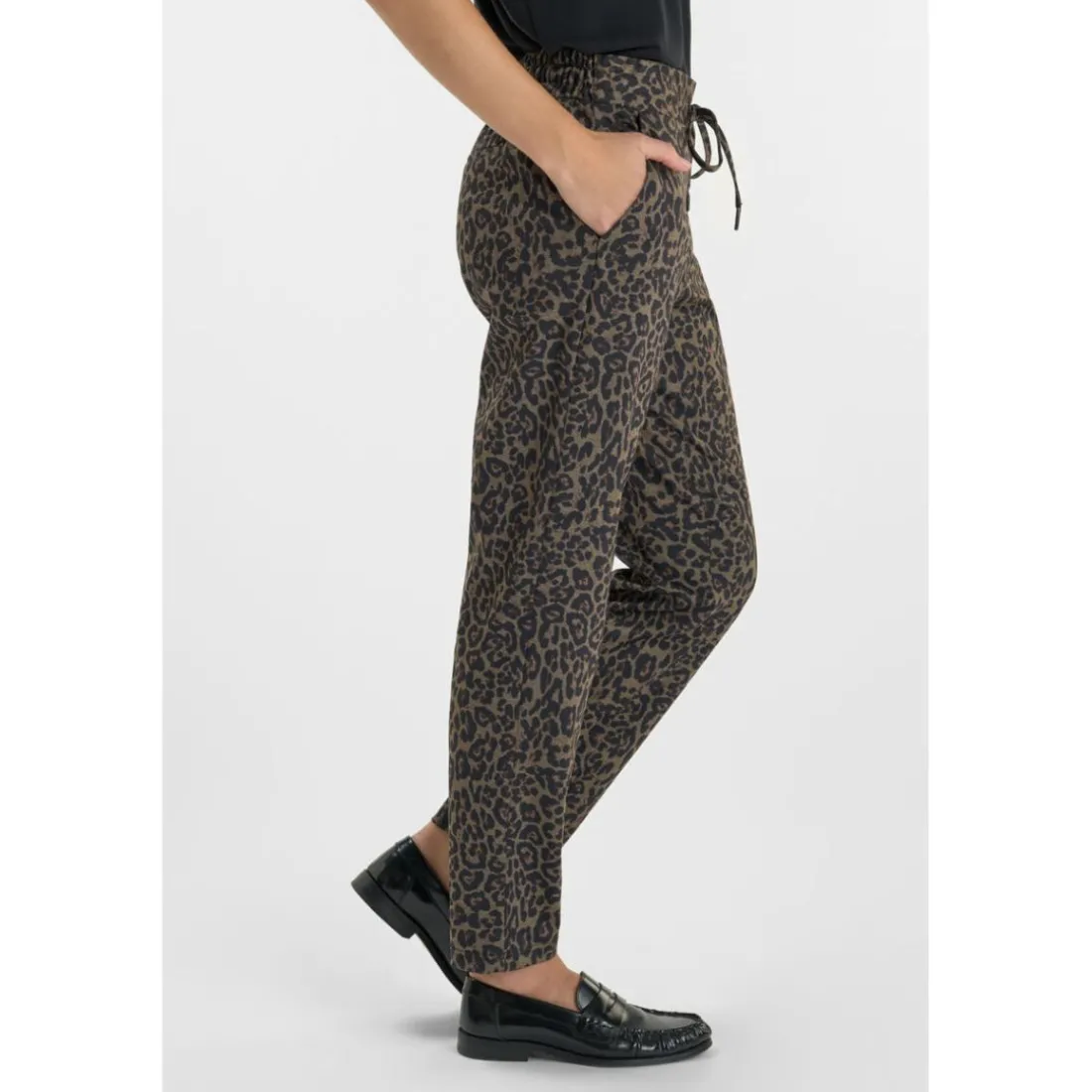 Pantalon droite LEOPA marron Lane