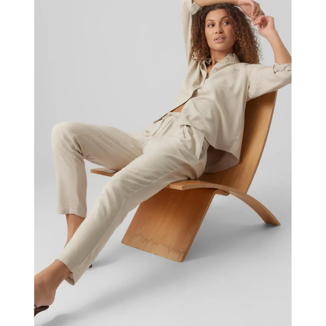 Pantalon Regular Fit Taille moyenne Longueur cheville beige