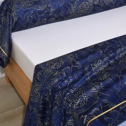 Parure drap plat 240 x 300 cm + 2 taies 65 x 65 satin ELIXIR Indigo