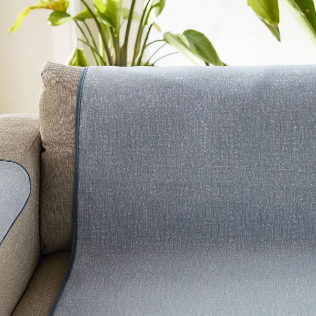 Protège fauteuil BOSQUE 55x200 bleu