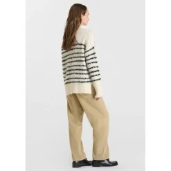 Pull AUGUST blanc Lucy en laine