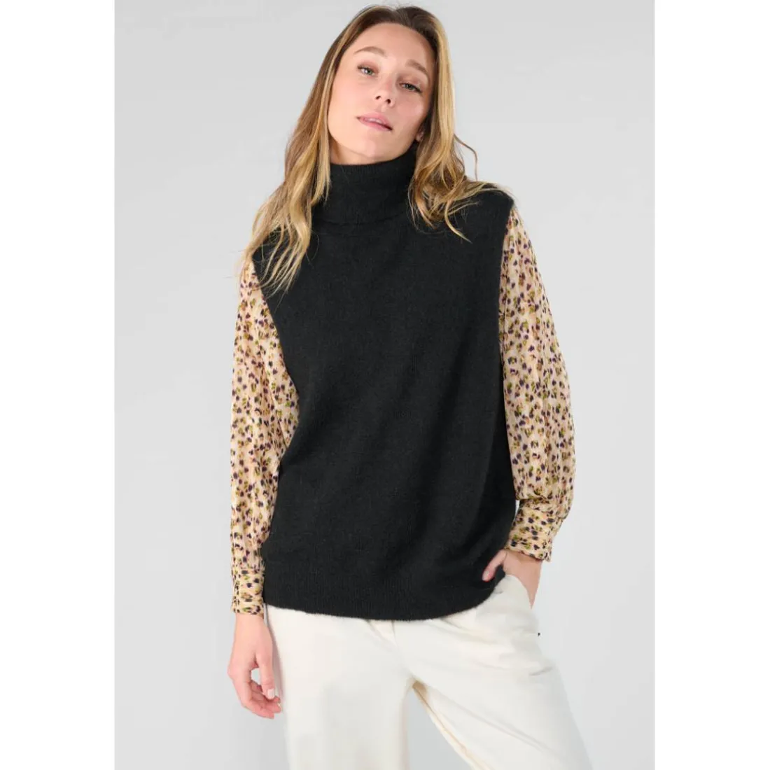 Pull CLEVA noir Mia