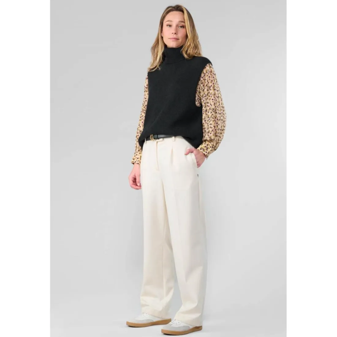 Pull CLEVA noir Mia