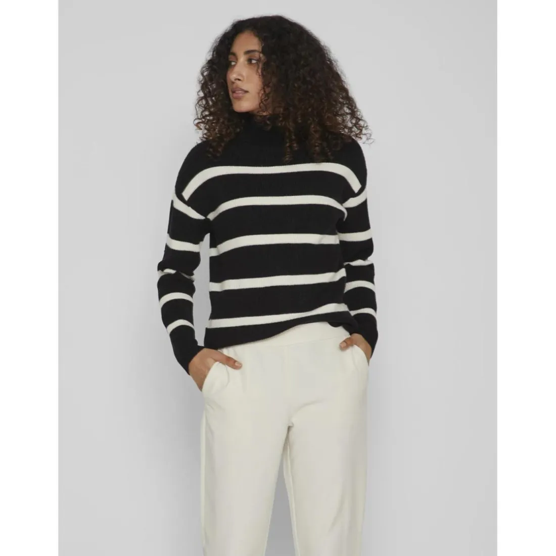 Pull col haut noir en viscose Emma