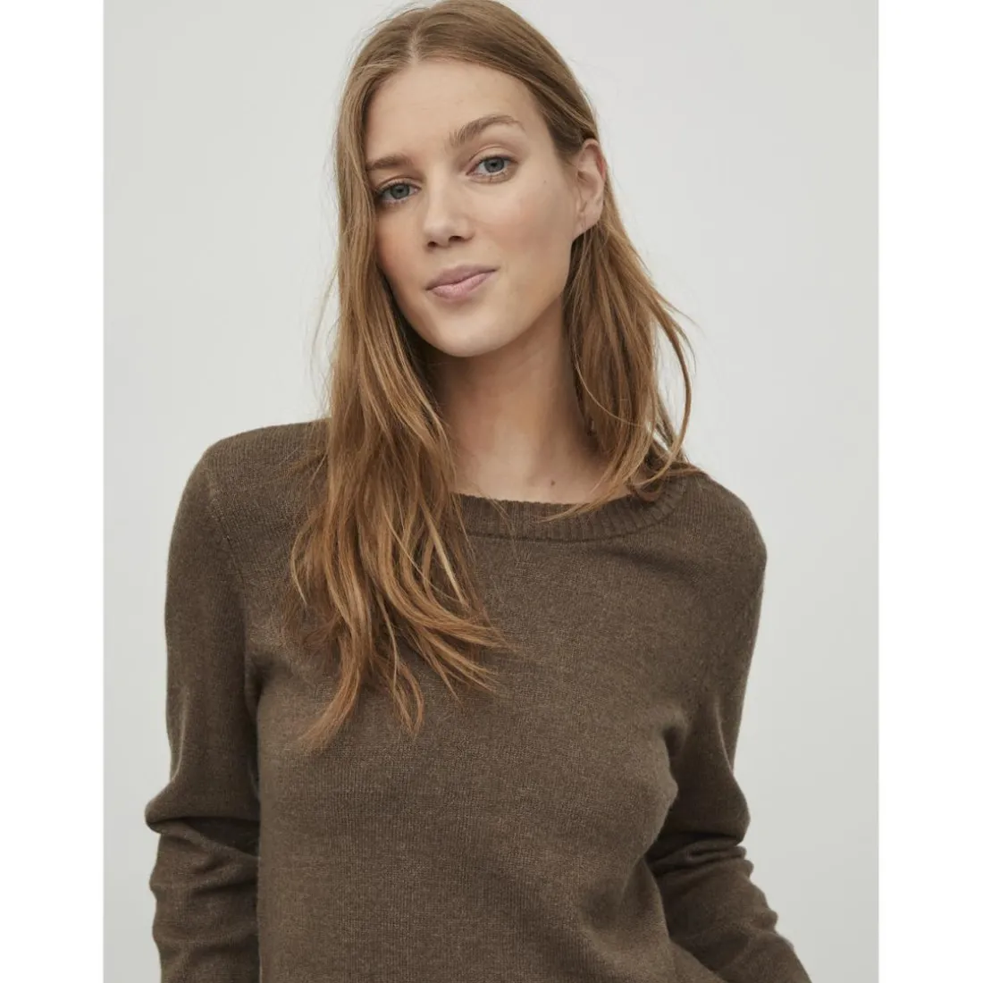 Pull col rond poignets côtelés marron en viscose Gail
