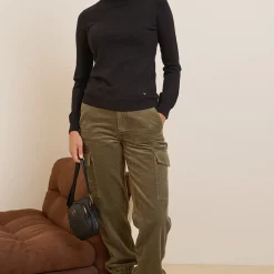 Pull col roulé noir