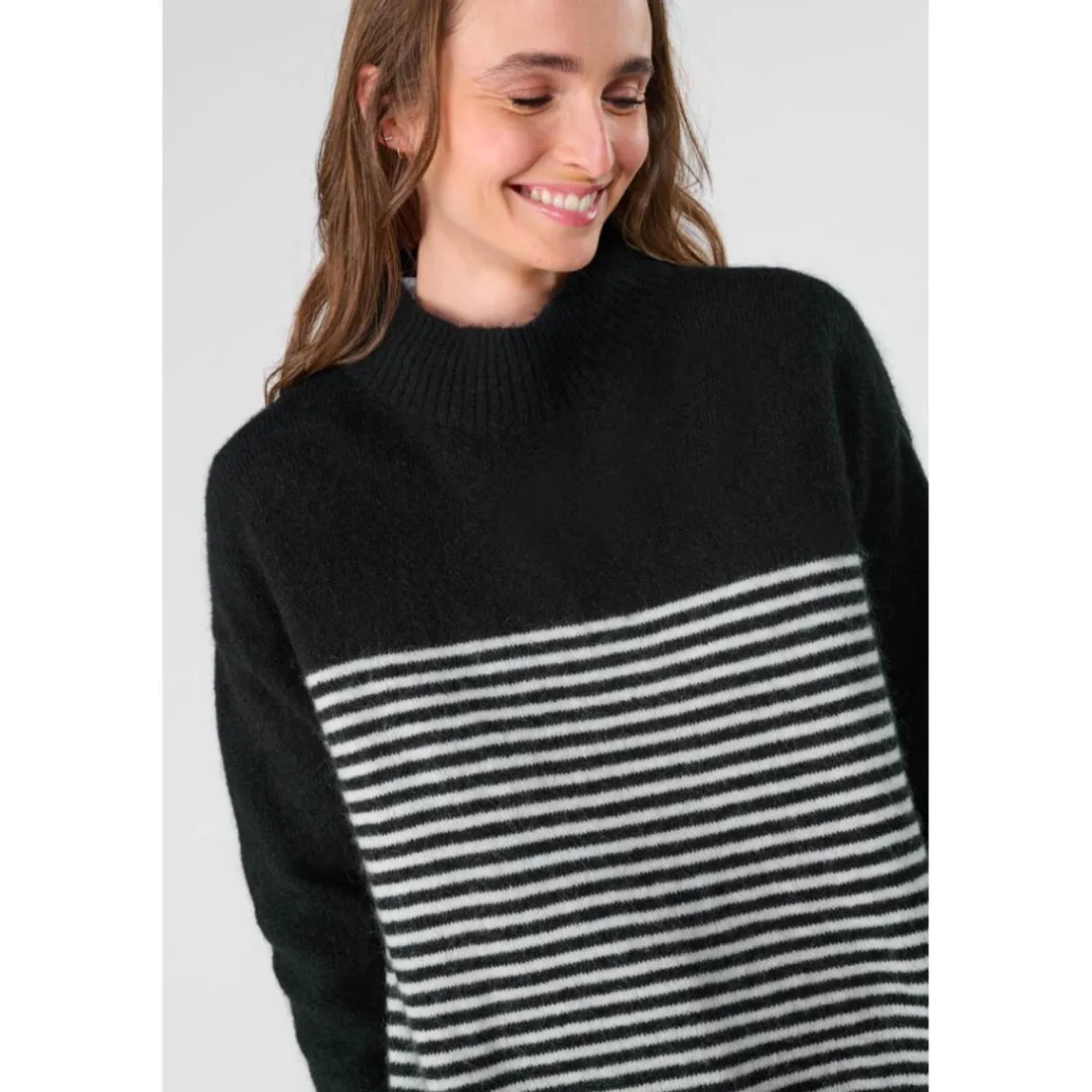Pull LAND noir Nea