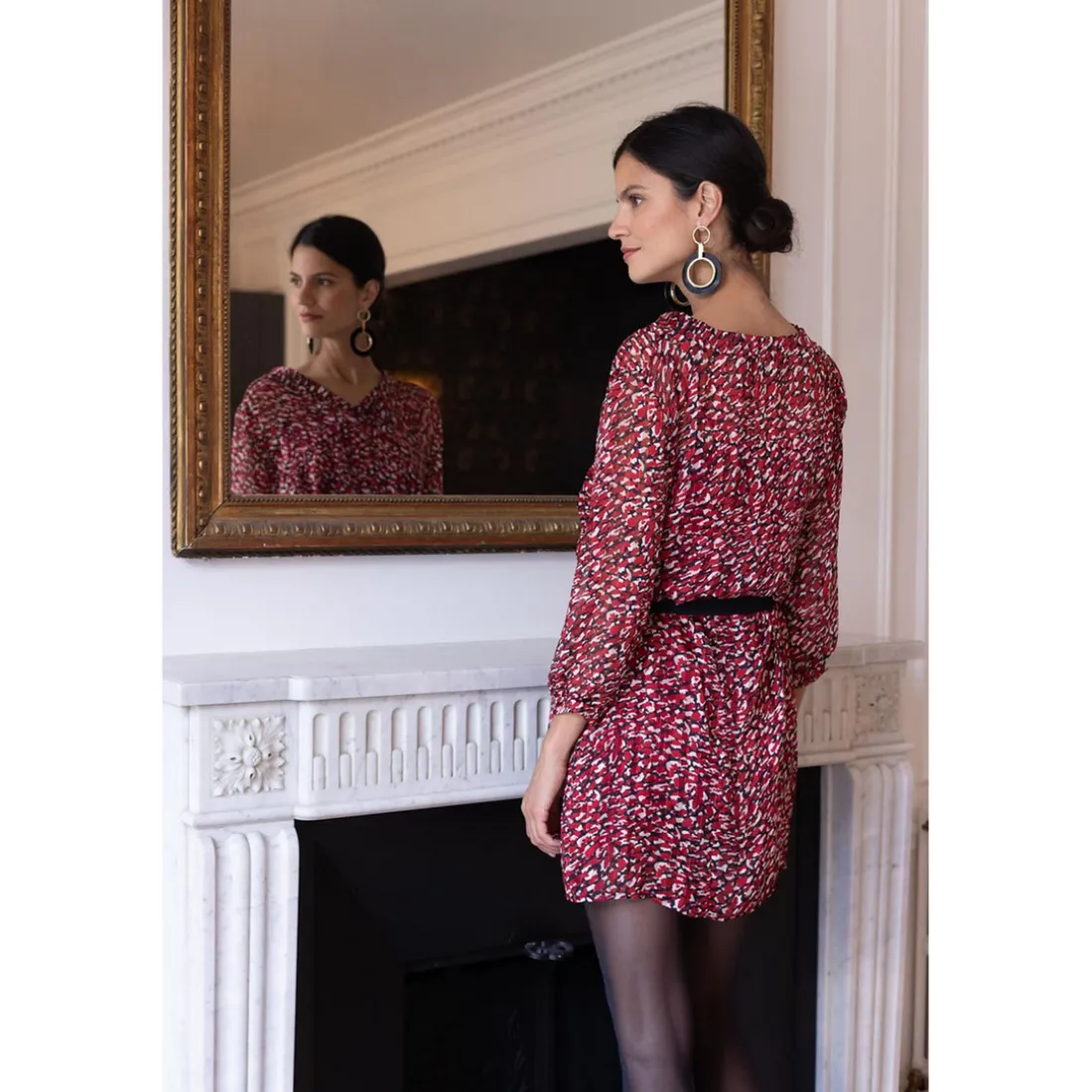Robe col V imprimée léopard Dora rouge