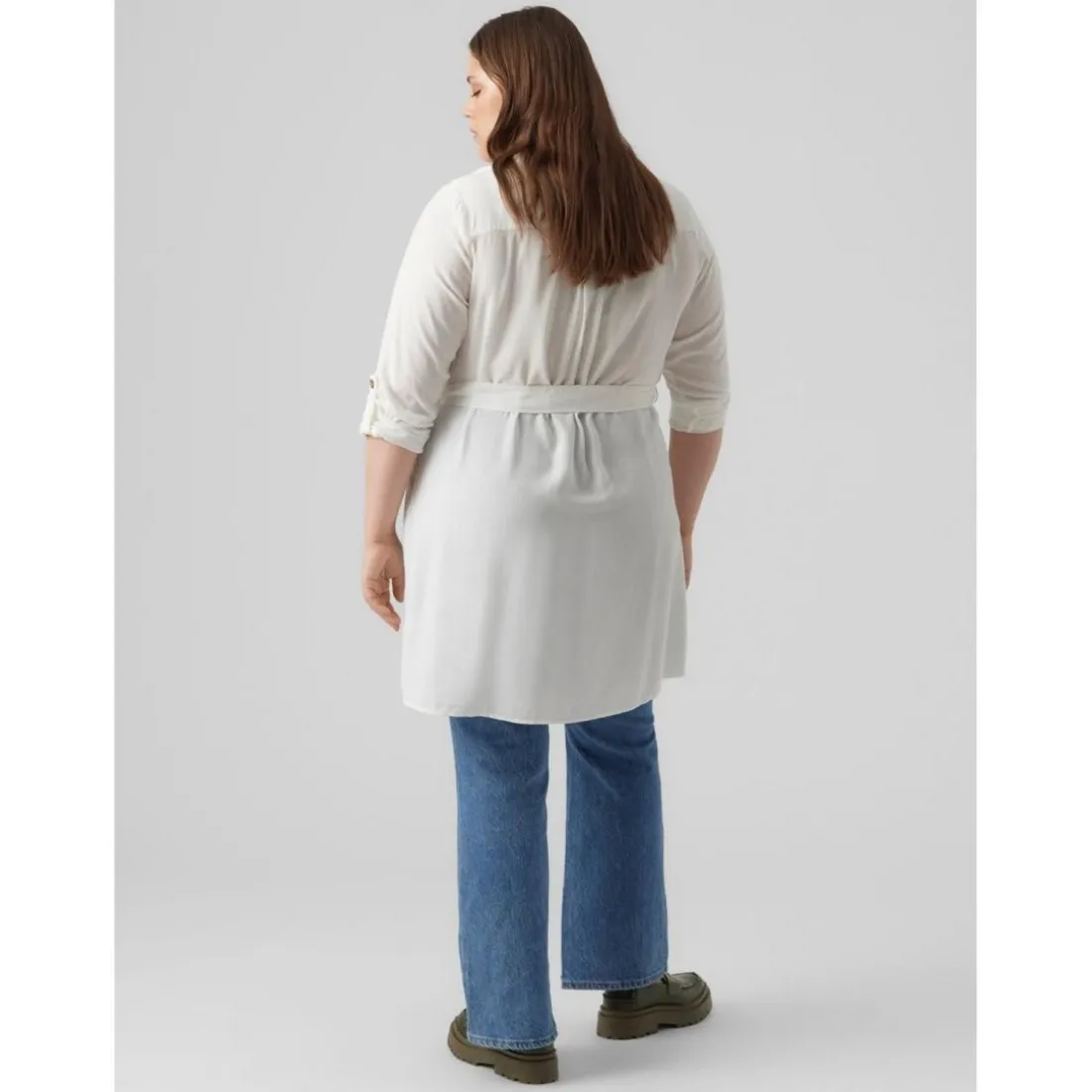Robe courte avec col chemise blanc