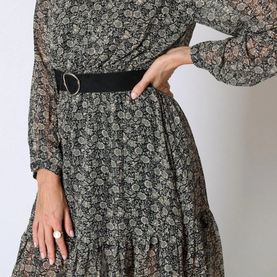 Robe courte fleurie Béatrice noir