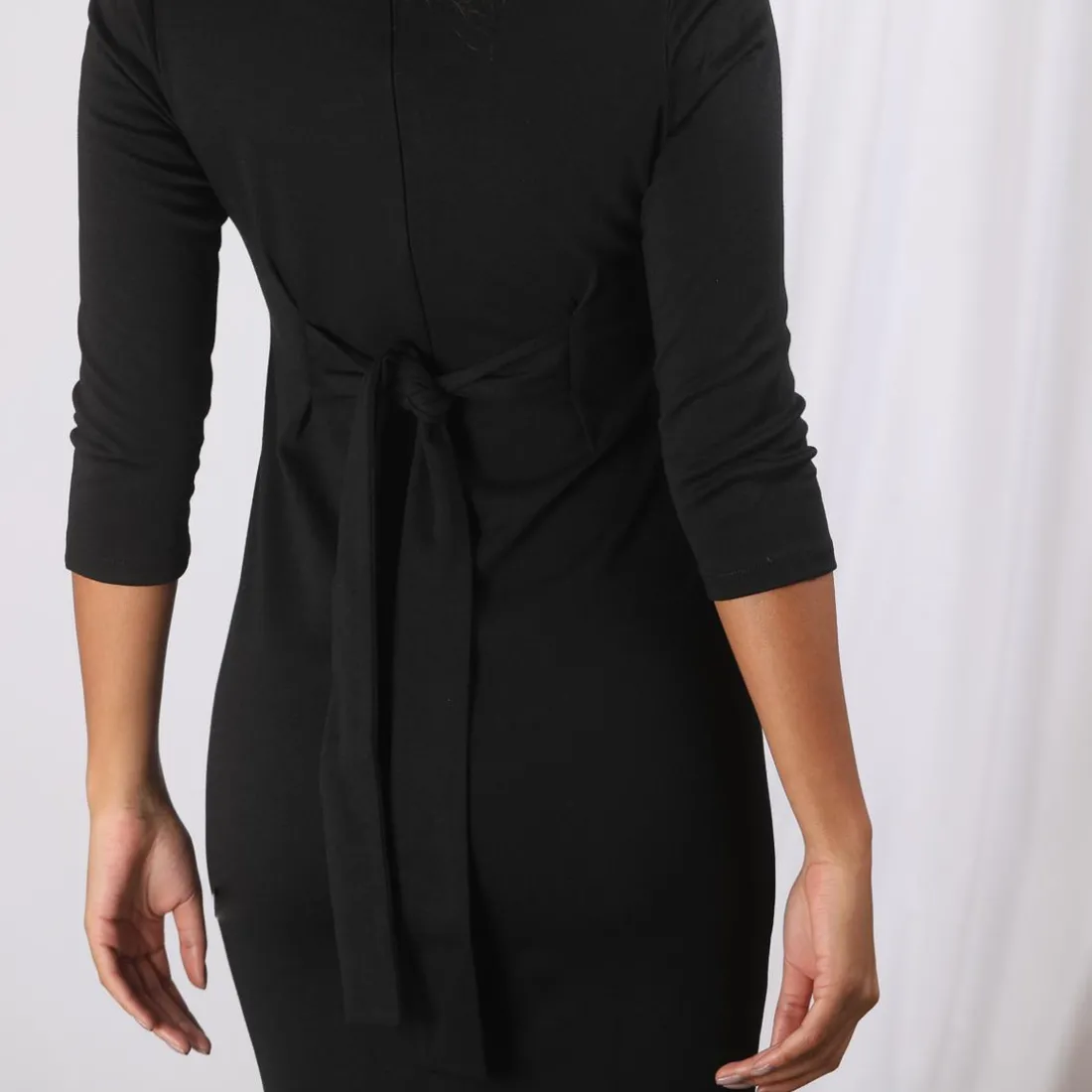 Robe courte manches 3/4 et ceinture à nouer femme - Noir