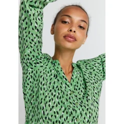 Robe courte verte manches longues en viscose