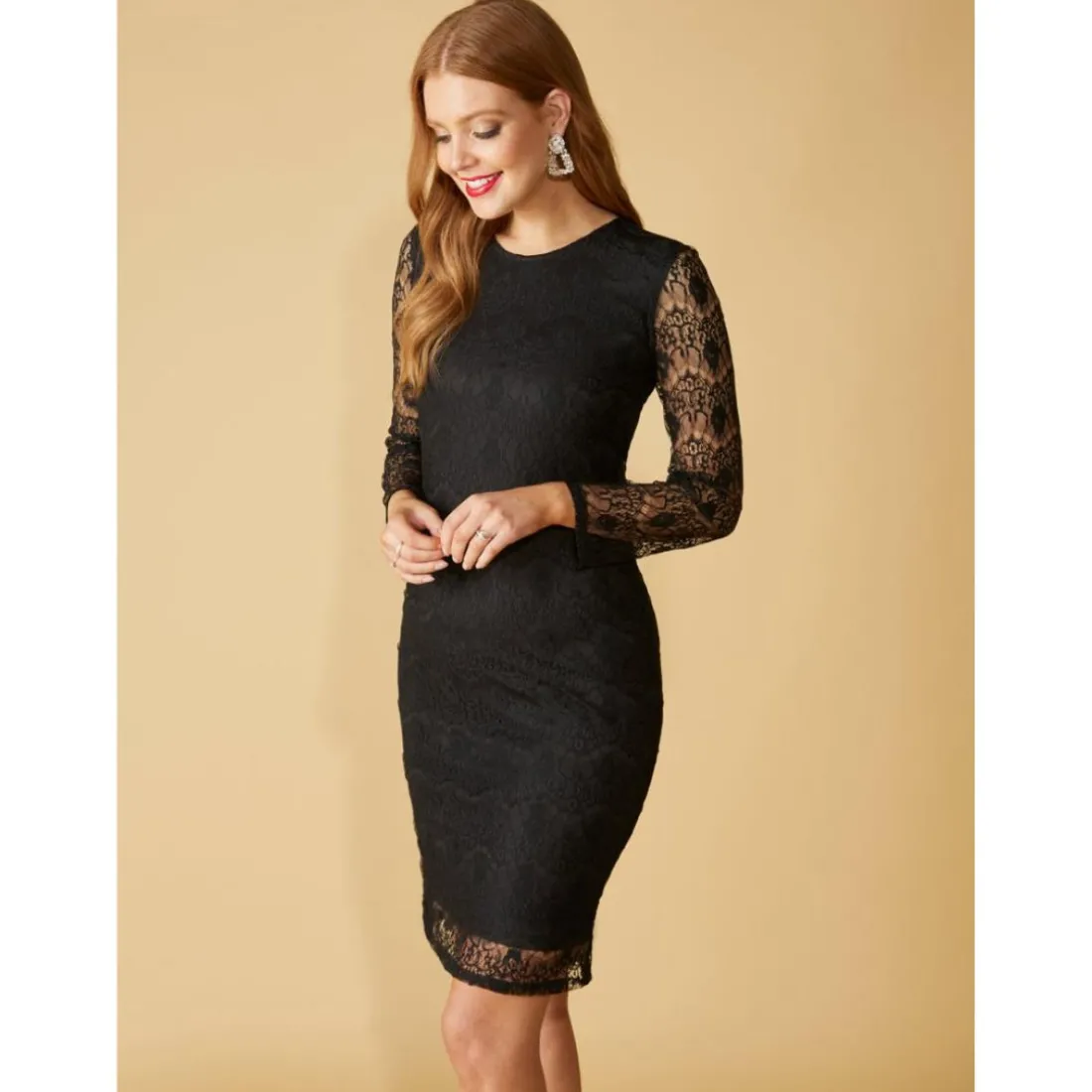 Robe de soirée en dentelle avec corsage doublé noir