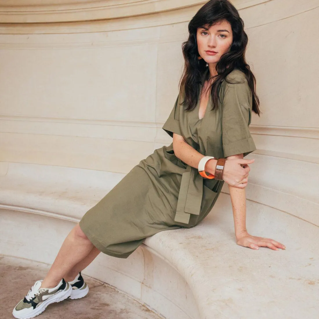 Robe manches courtes ceinturée en popeline kaki Catherine Réédition