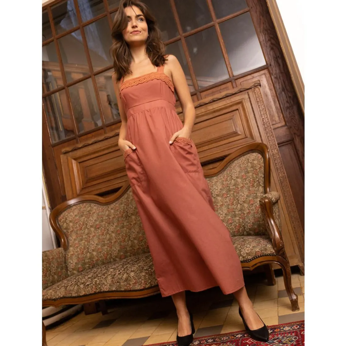 Robe midi avec broderie Sandra terracotta en coton
