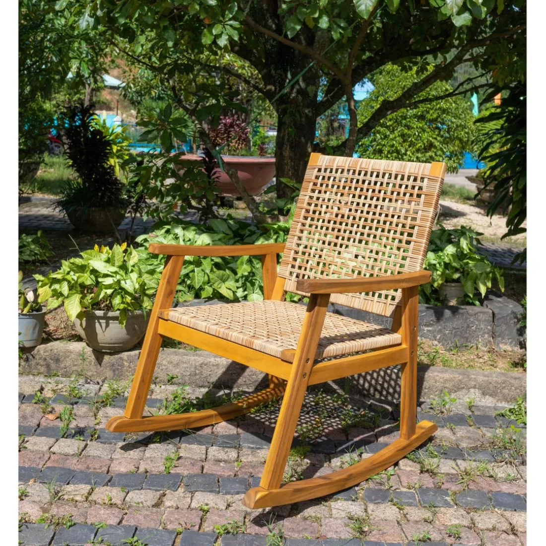 Rocking chair intérieur extérieur en acacia et corde Marron