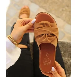 Sandales plates femme cuir camel avec noeuds