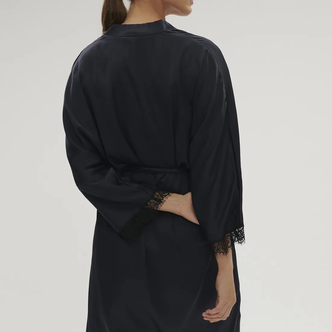 SATIN SECRETS Kimono