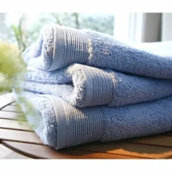 Serviette de bain uni en micro-coton 600 gr/m² - Bleuet