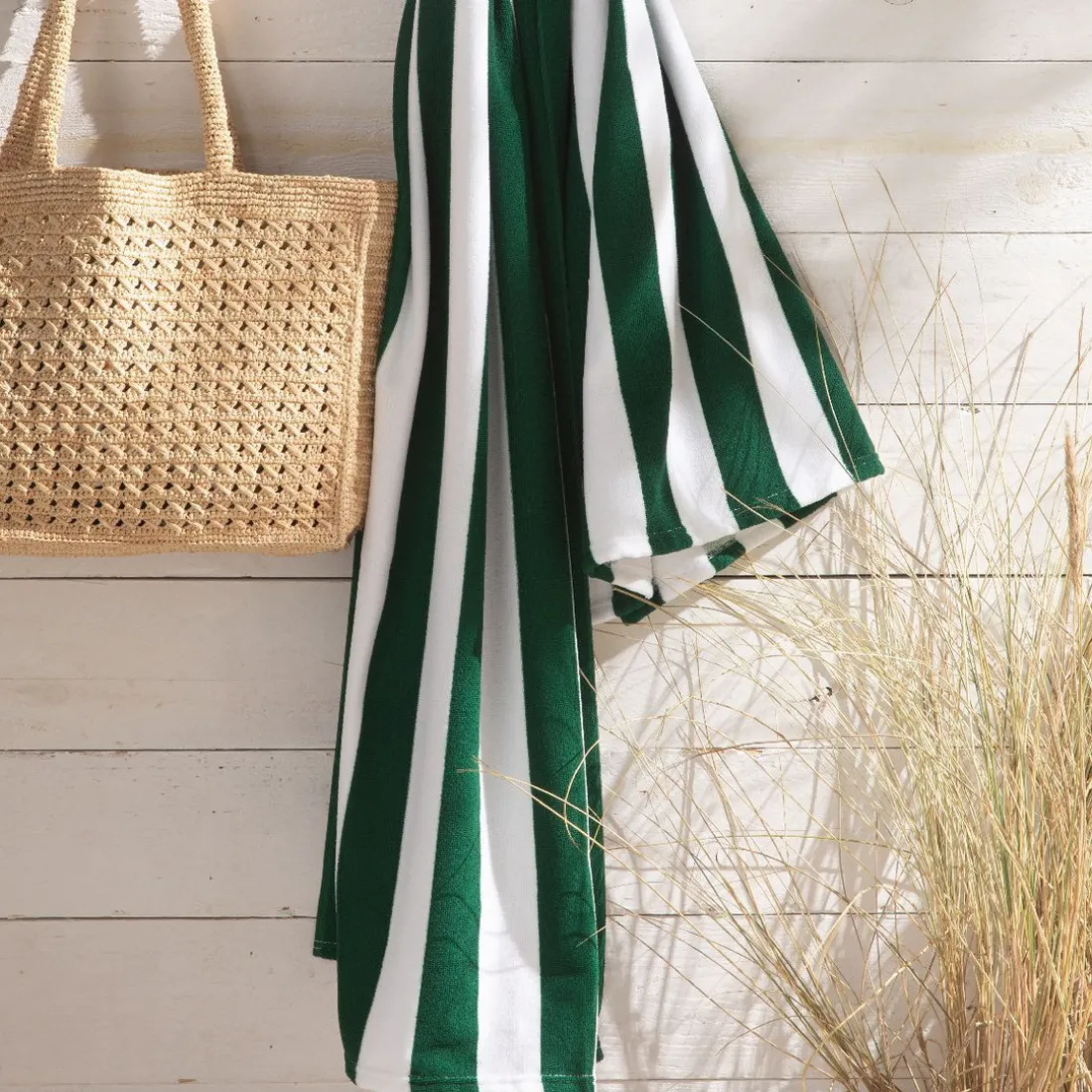 Serviette de plage en polyester 90 x 170 cm SUMMER STRIPE Vert