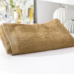 Serviette invité CAROLINE marron caramel