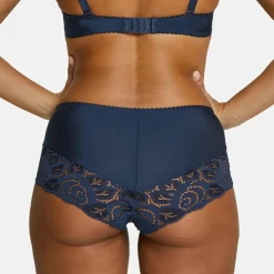 Shorty avec détails en dentelle