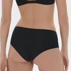 Shorty en broderie
