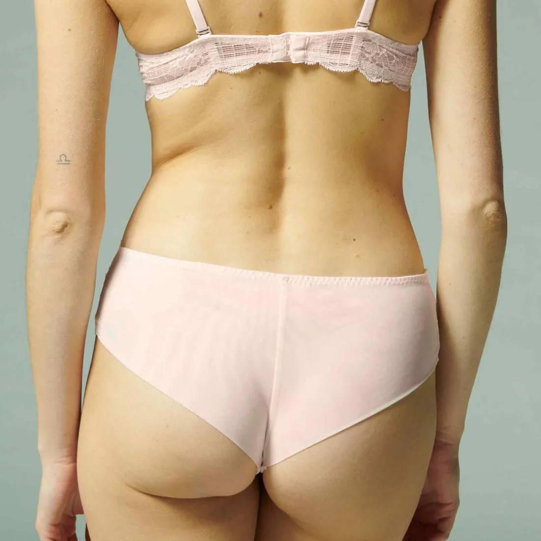 Shorty en dentelle