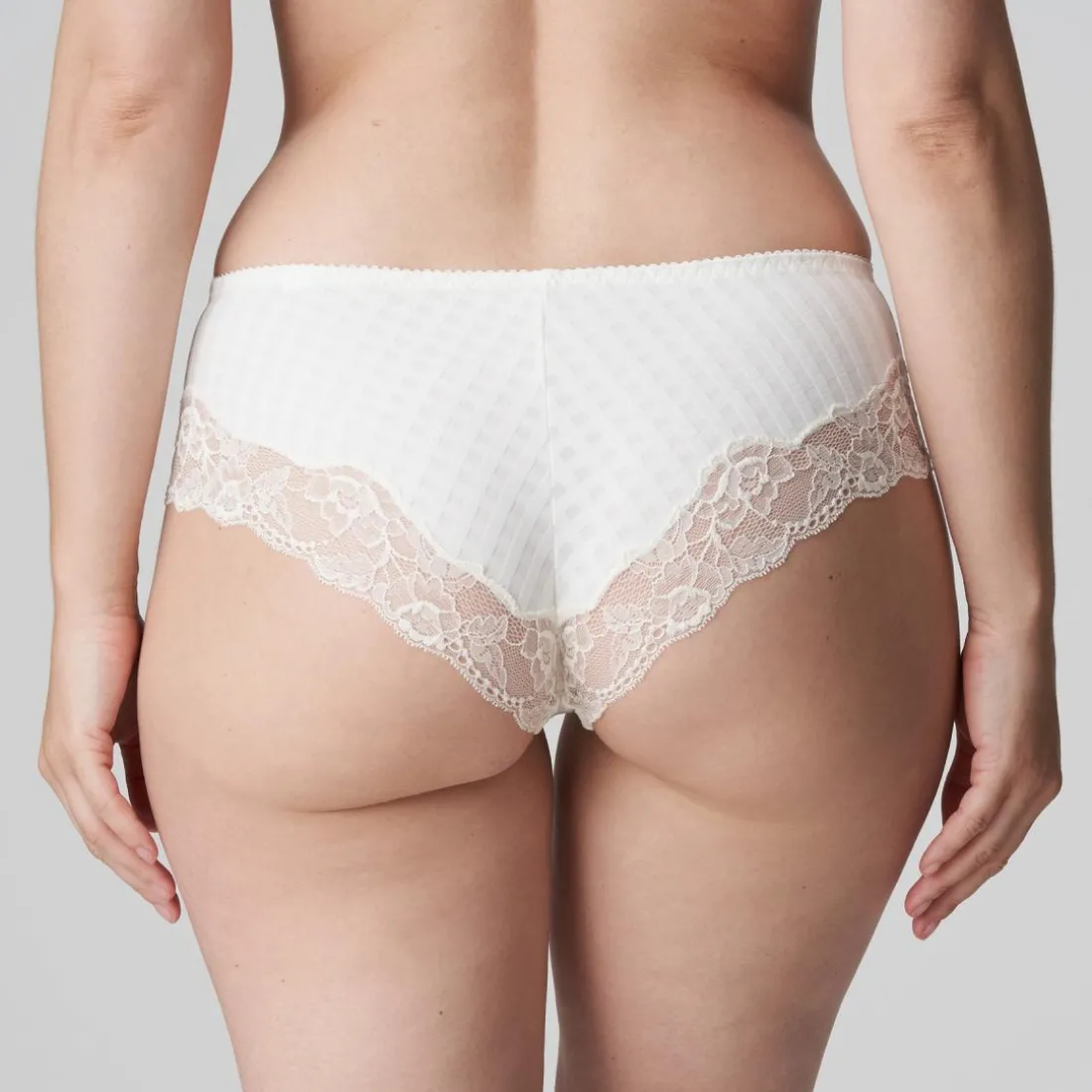 Shorty Prima Donna nude