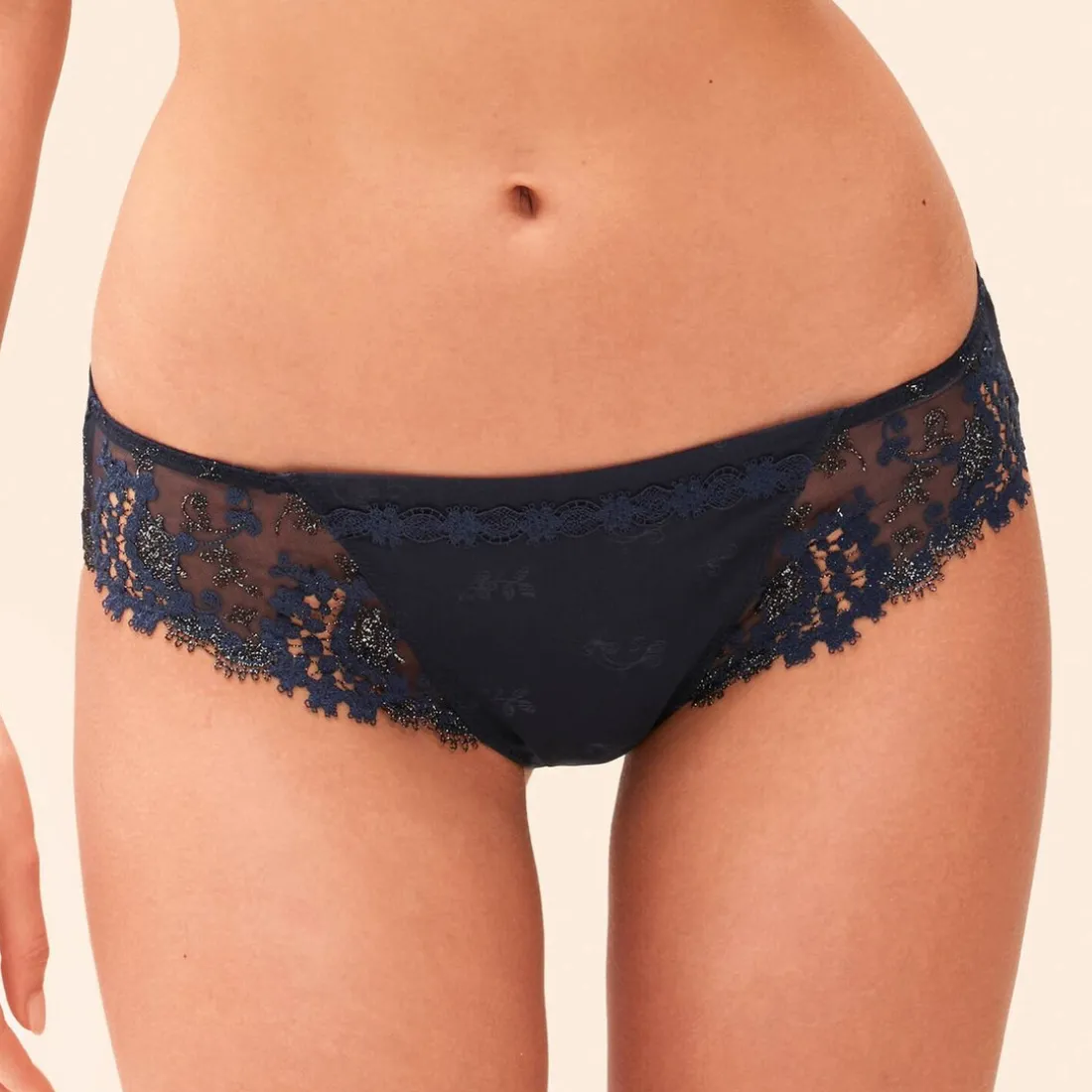 Slip en dentelle bleu saphir