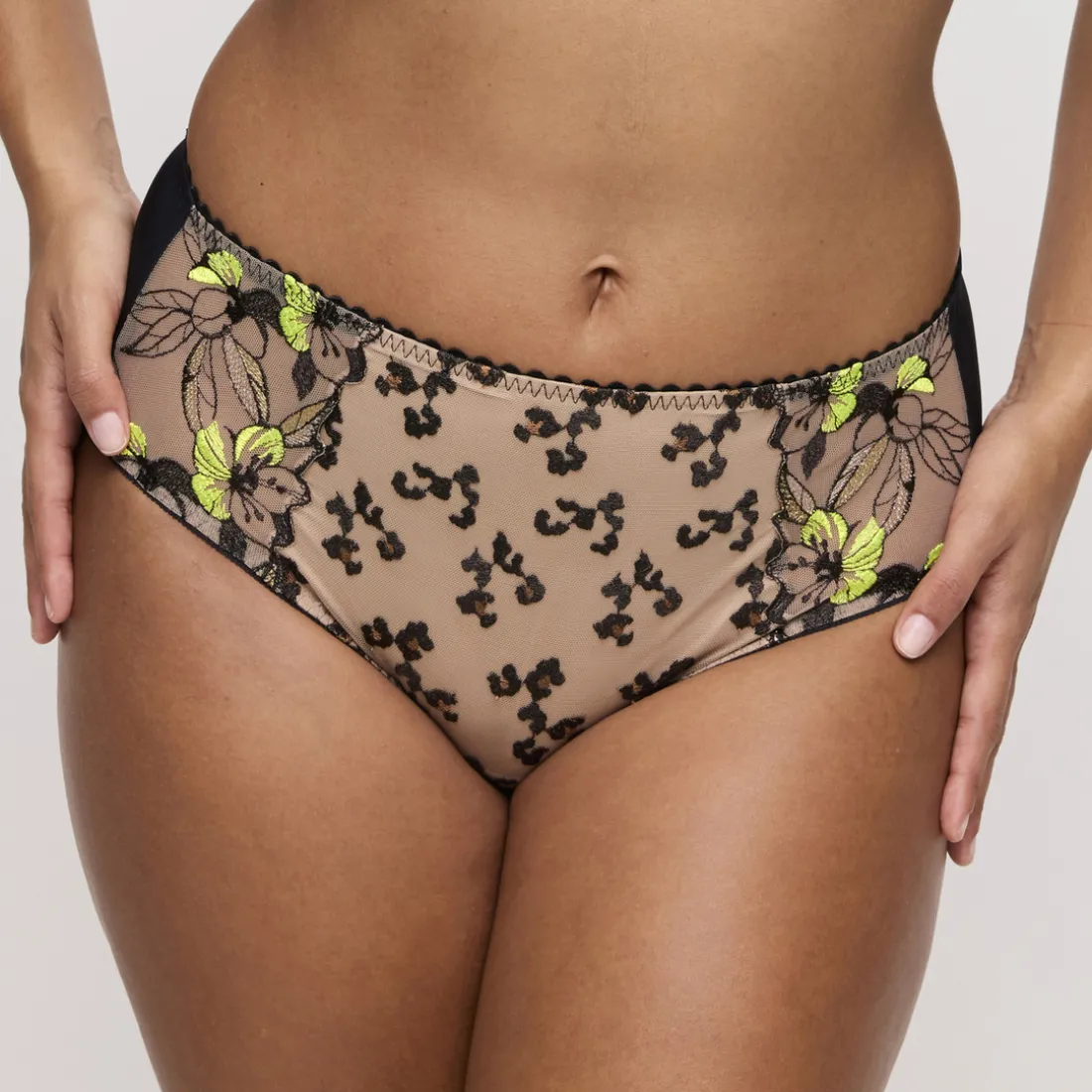 Slip taille haute Manali beige