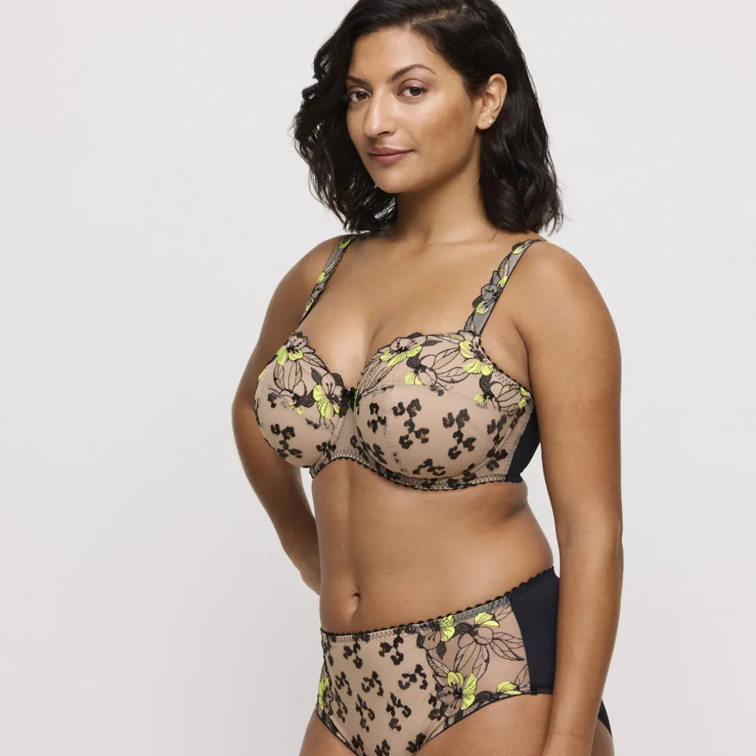 Slip taille haute Manali beige