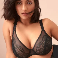 Soutien Gorge à décolleté plongeant noir
