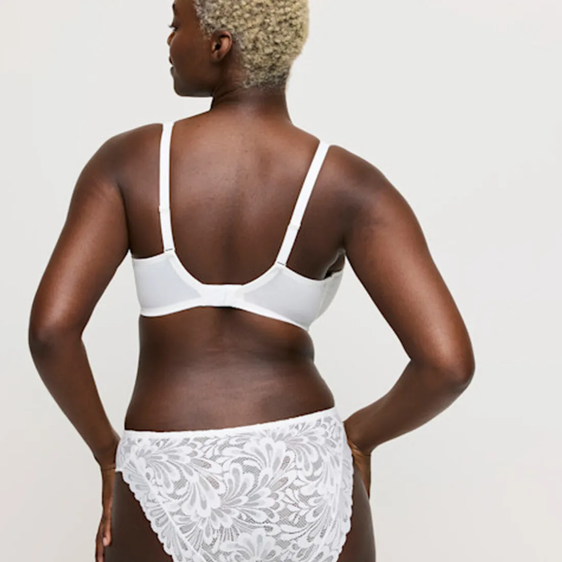 Soutien Gorge demi-mousse plongeant Rupi naturel blanc